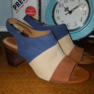 Clark's Artisan Heels